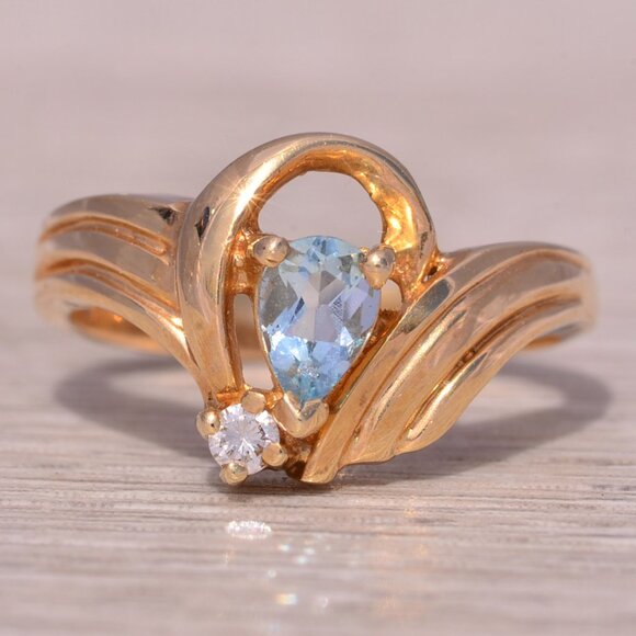 Natural Aquamarine and Diamond Ring in 14K Yellow Gold